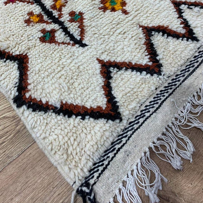 Artisanal Elegance - Authentic Moroccan Azilal Rugs