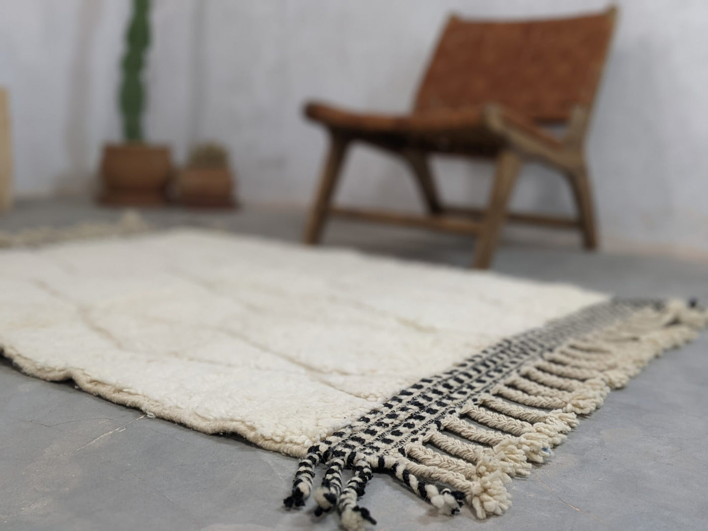 Small Moroccan Rugs - Berber Handwoven Rugs for Home Décor (144 x 112 cm)
