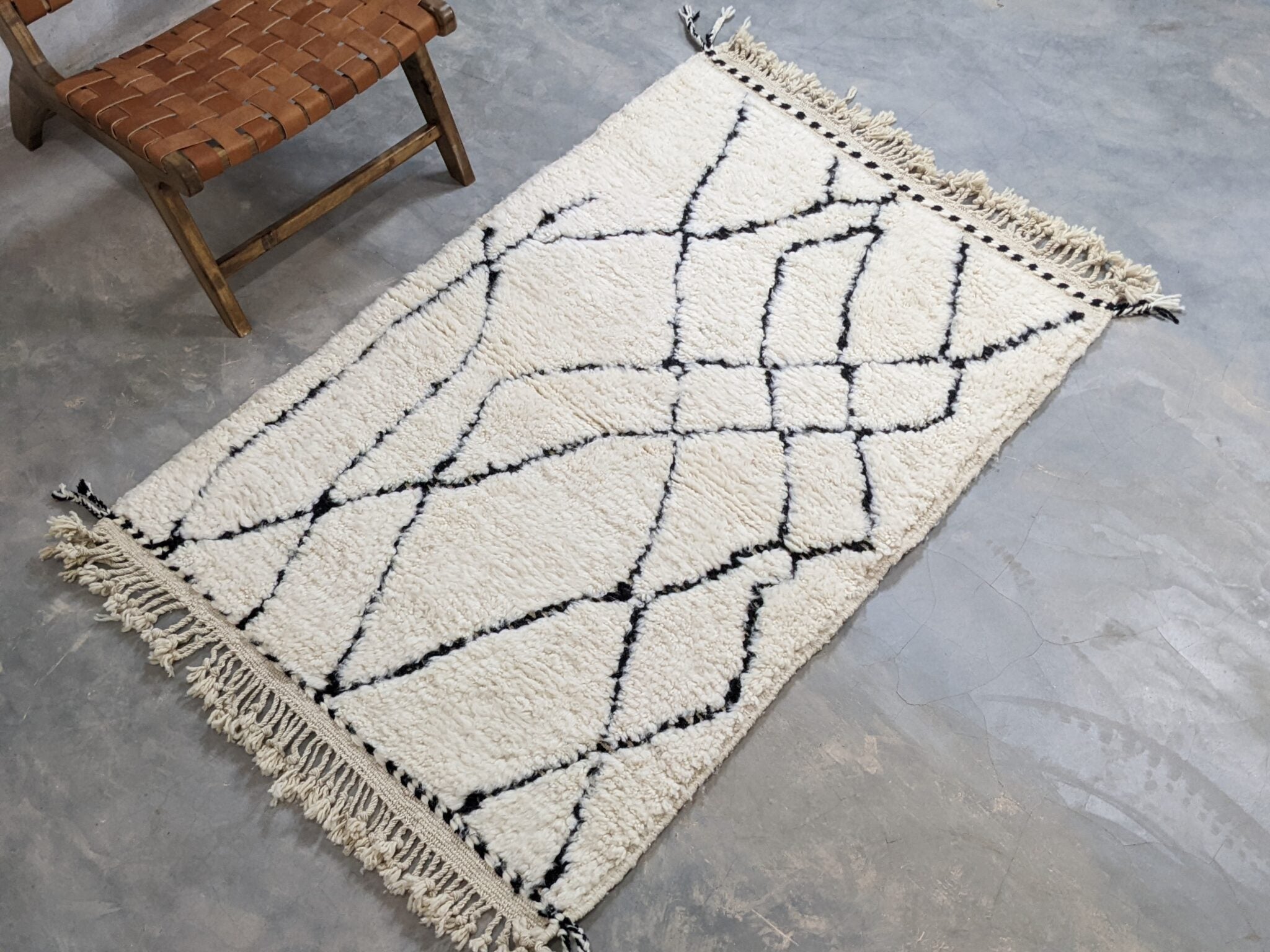 Timeless Beauty: Elevate Your Décor with Handwoven Berber Rugs from Morocco